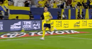 1791592000404091630.gif bw西汉姆联详情图